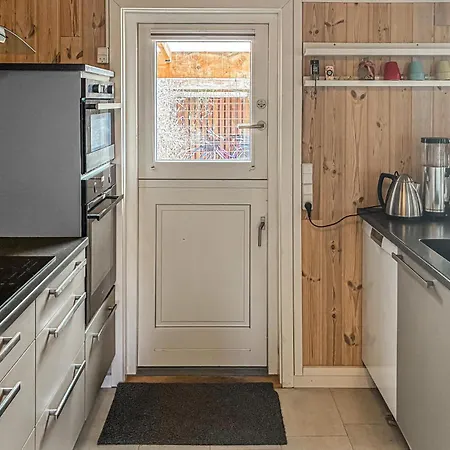2 Bedroom In *
