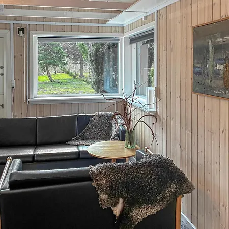 2 Bedroom Awesome In * Stenlille