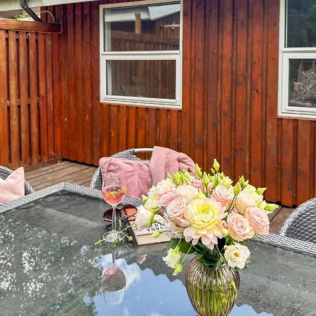 2 Bedroom Awesome In Stenlille
